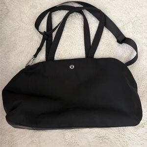Lululemon City essentials bag 25 L black